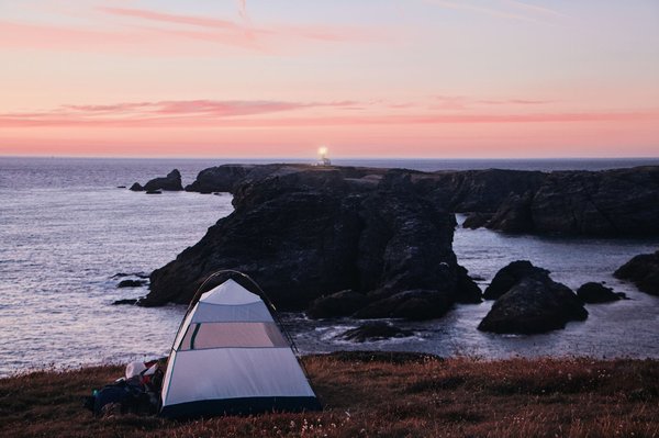 Le Camping Naturiste : Une Alternative authentique pour passer des vacances en France